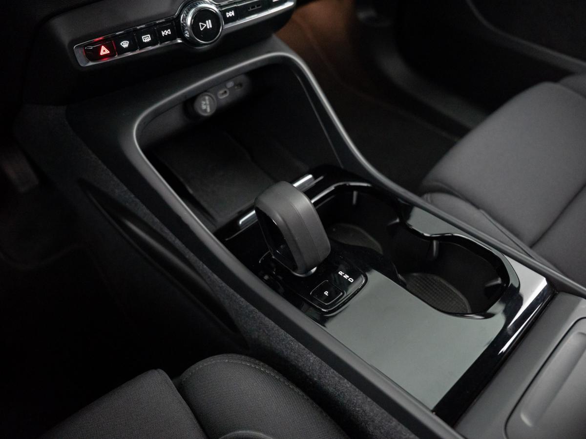 volvo-xc40-2024-eletrico-500cc