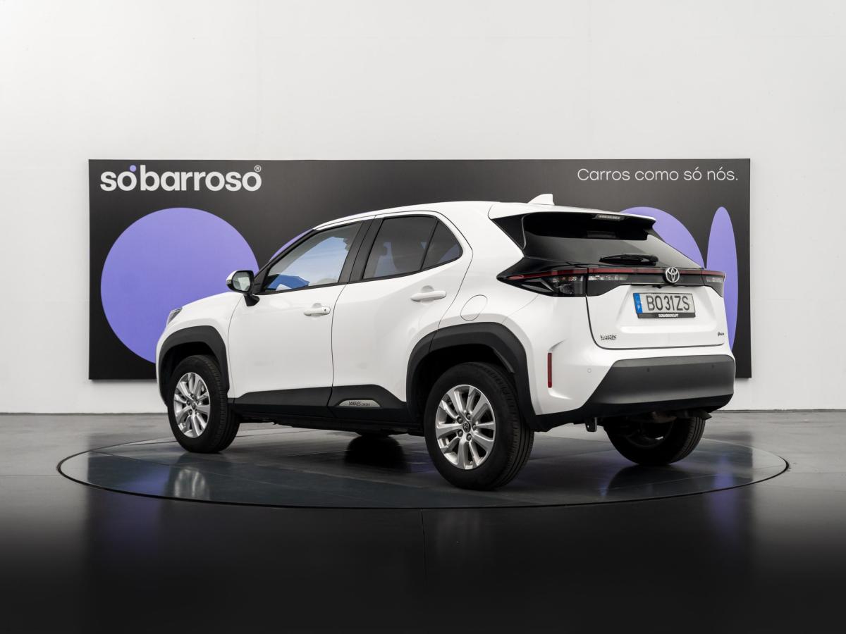 toyota-yaris-cross-2024-hibrido-a-gasolina-1490cc