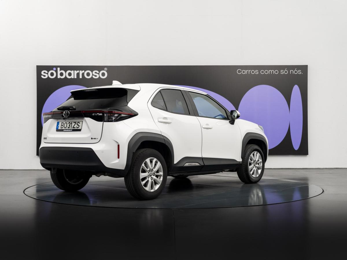 toyota-yaris-cross-2024-hibrido-a-gasolina-1490cc