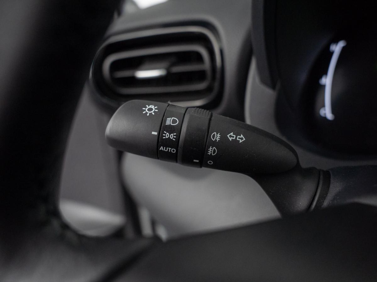 toyota-yaris-cross-2024-hibrido-a-gasolina-1490cc
