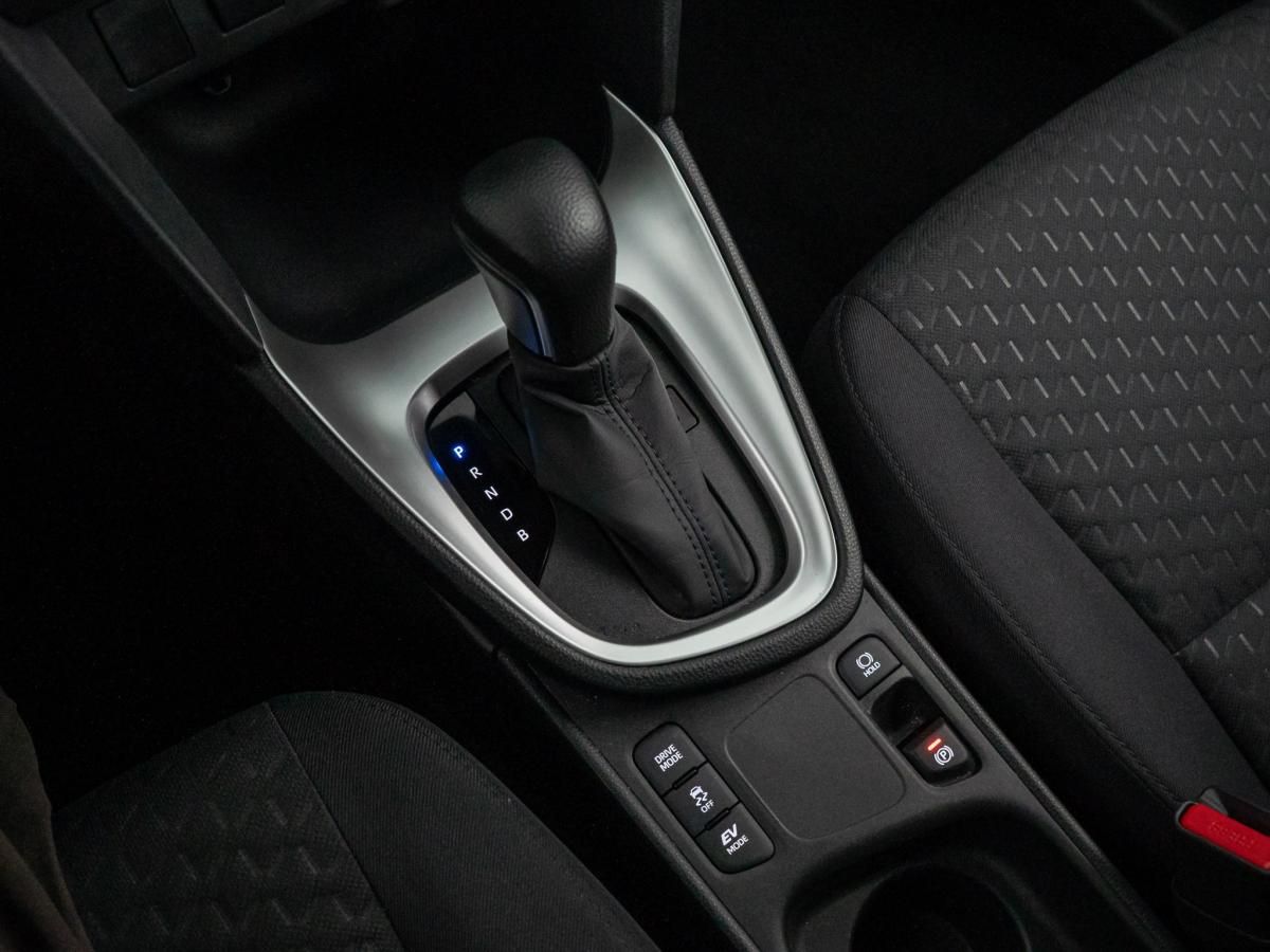 toyota-yaris-cross-2024-hibrido-a-gasolina-1490cc