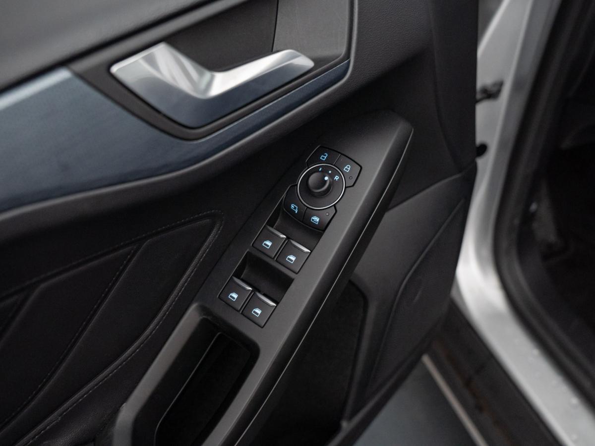 ford-focus-2023-diesel-1499cc