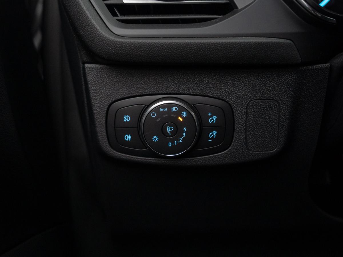 ford-focus-2023-diesel-1499cc