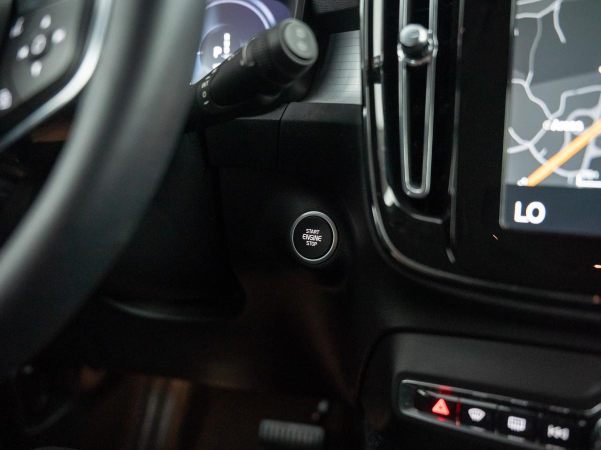 volvo-xc40-2022-hibrido-a-gasolina-1477cc