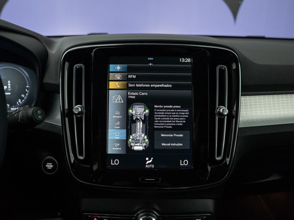 volvo-xc40-2022-hibrido-a-gasolina-1477cc