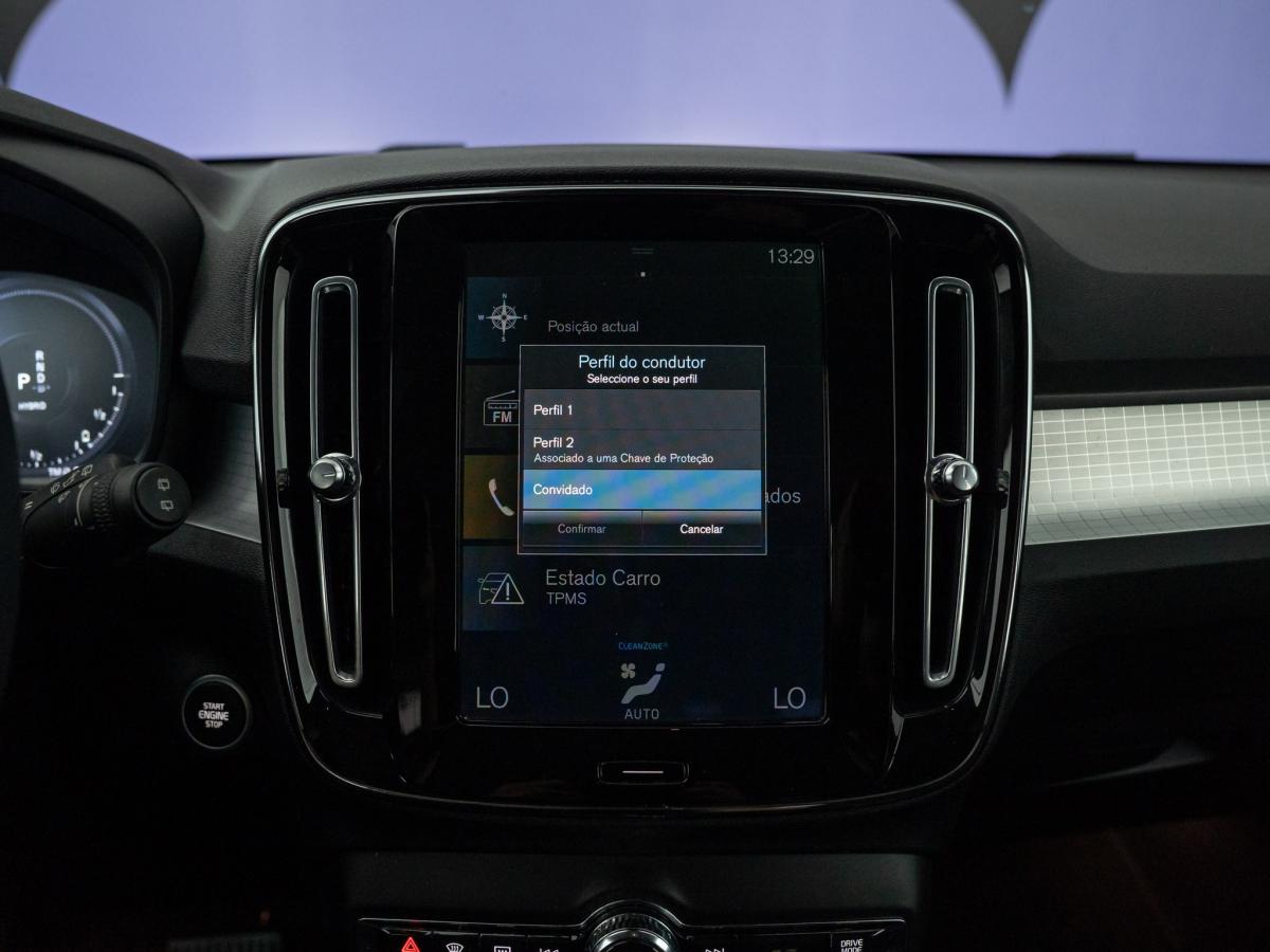 volvo-xc40-2022-hibrido-a-gasolina-1477cc