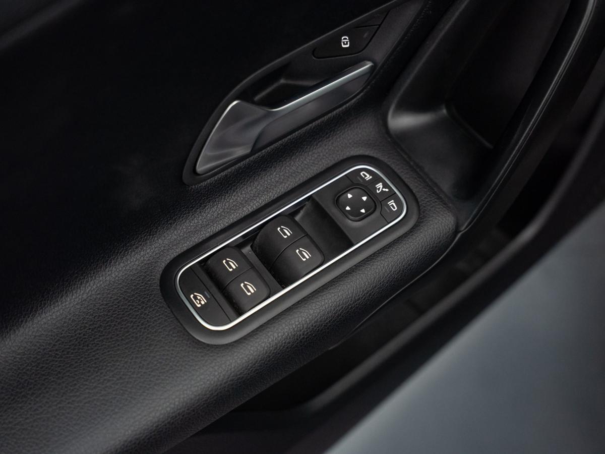 mercedes-benz-classe-a-2021-hibrido-a-gasolina-1332cc