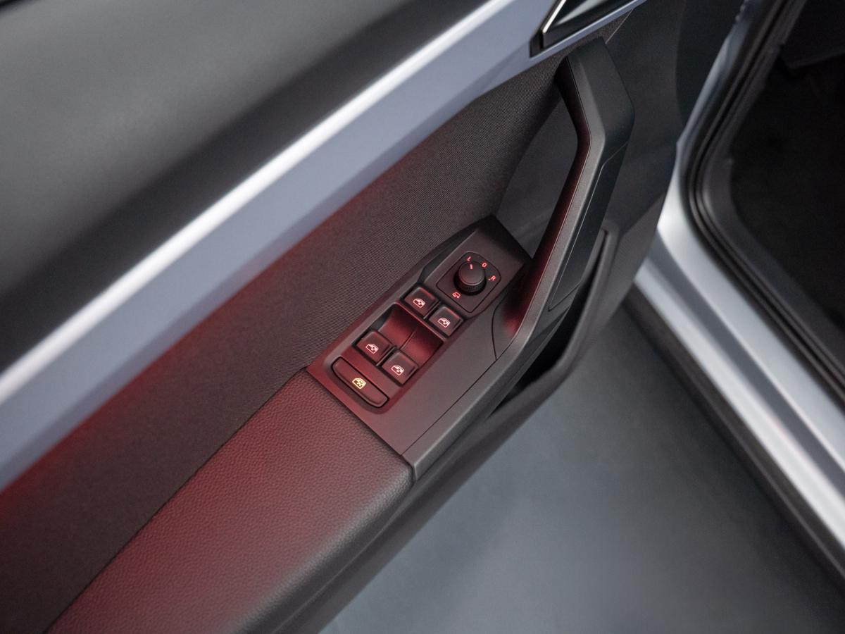 seat-arona-2023-gasolina-999cc