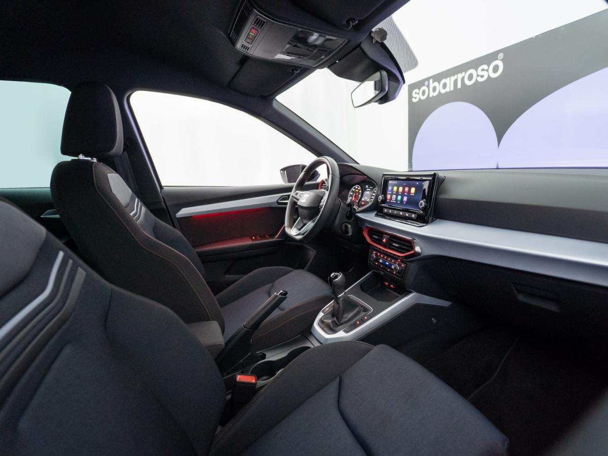 seat-arona-2023-gasolina-999cc