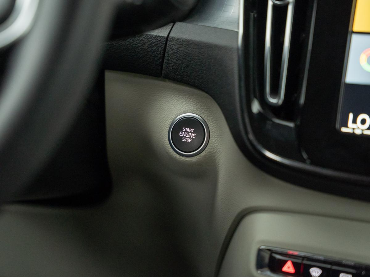 volvo-xc40-2022-hibrido-a-gasolina-1477cc