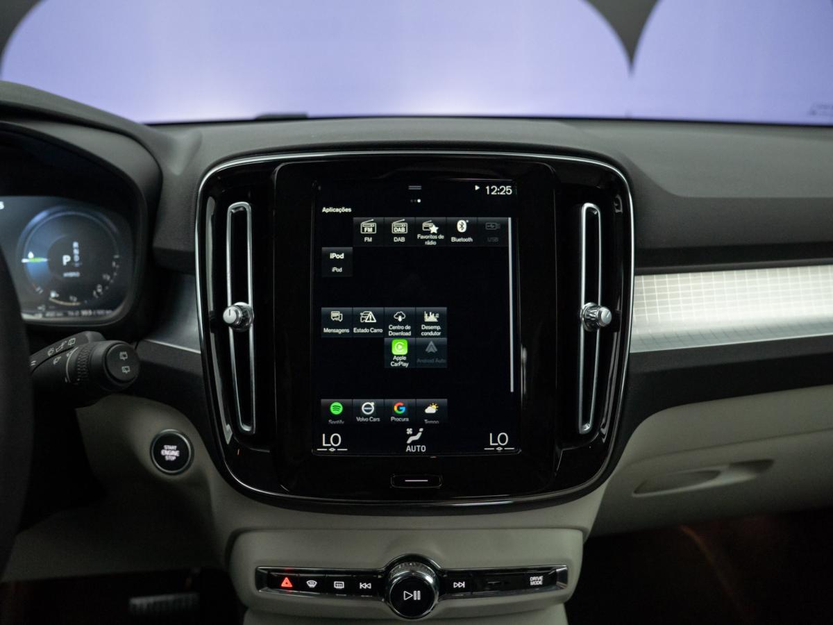 volvo-xc40-2022-hibrido-a-gasolina-1477cc