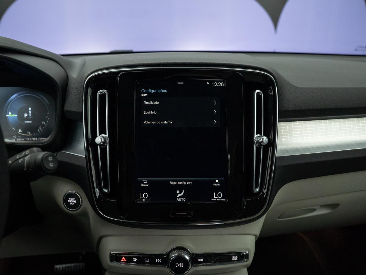 volvo-xc40-2022-hibrido-a-gasolina-1477cc