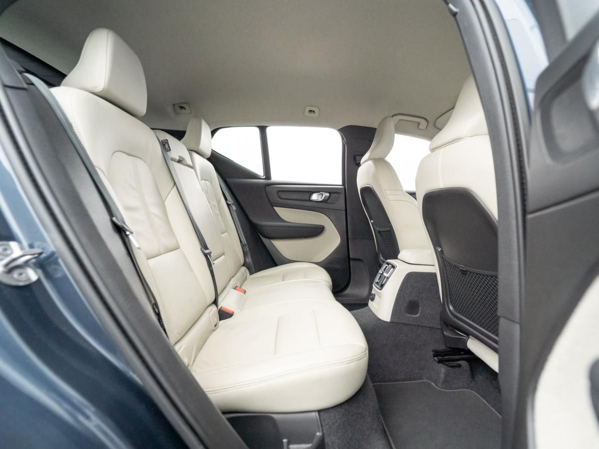volvo-xc40-2022-hibrido-a-gasolina-1477cc
