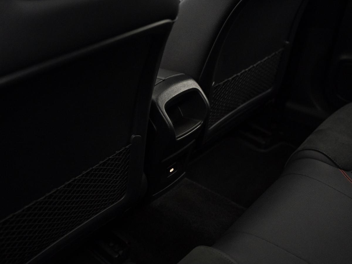 mercedes-benz-cla-2024-hibrido-a-gasolina-1332cc