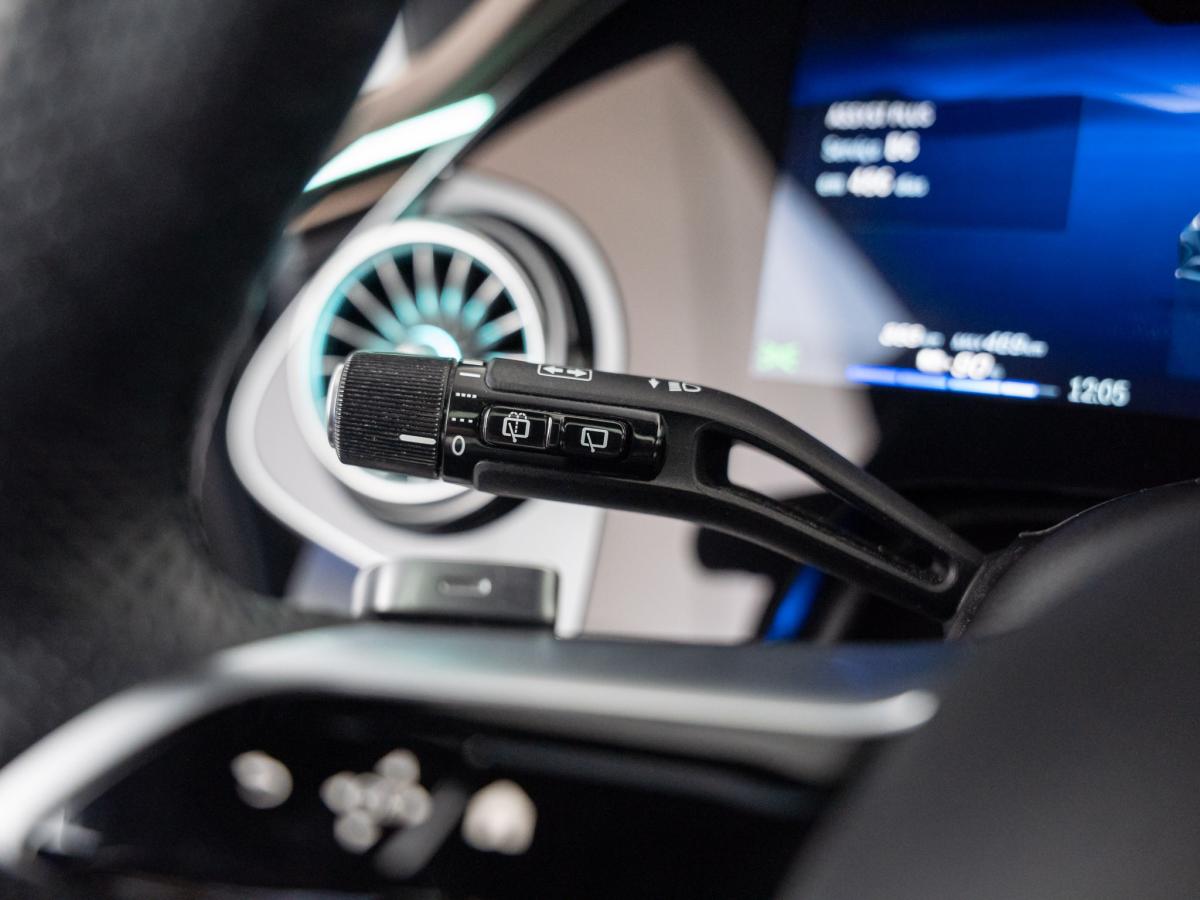 mercedes-benz-eqe-2024-eletrico-500cc