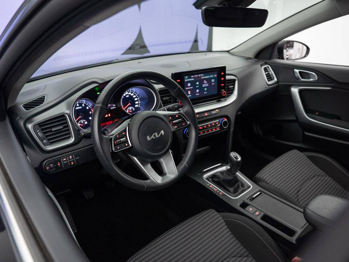 kia-xceed-2023-gasolina-998cc