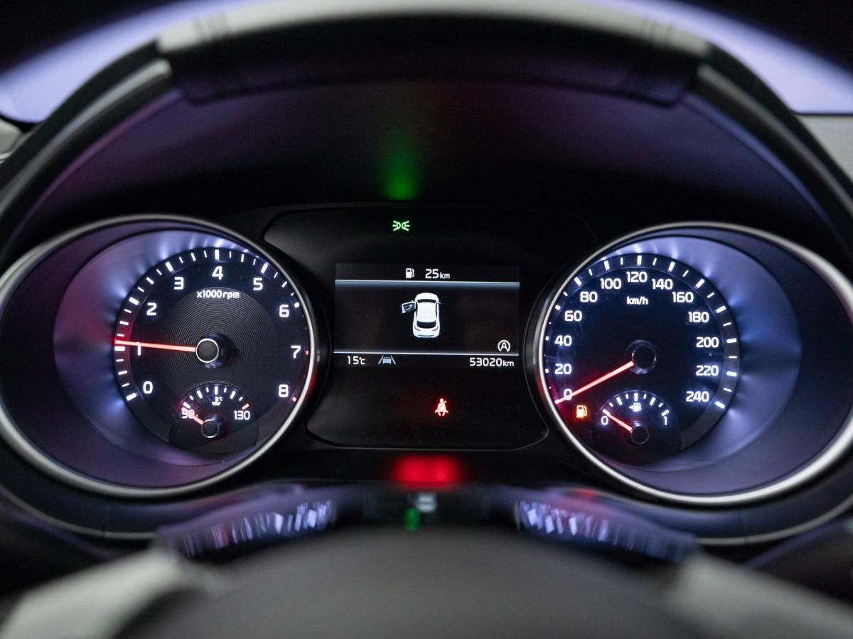 kia-xceed-2023-gasolina-998cc