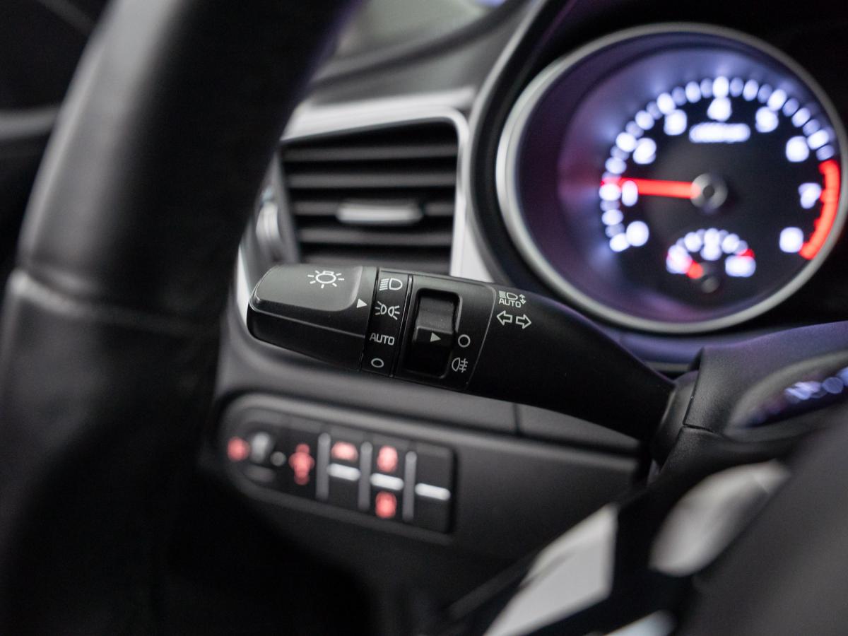 kia-xceed-2023-gasolina-998cc