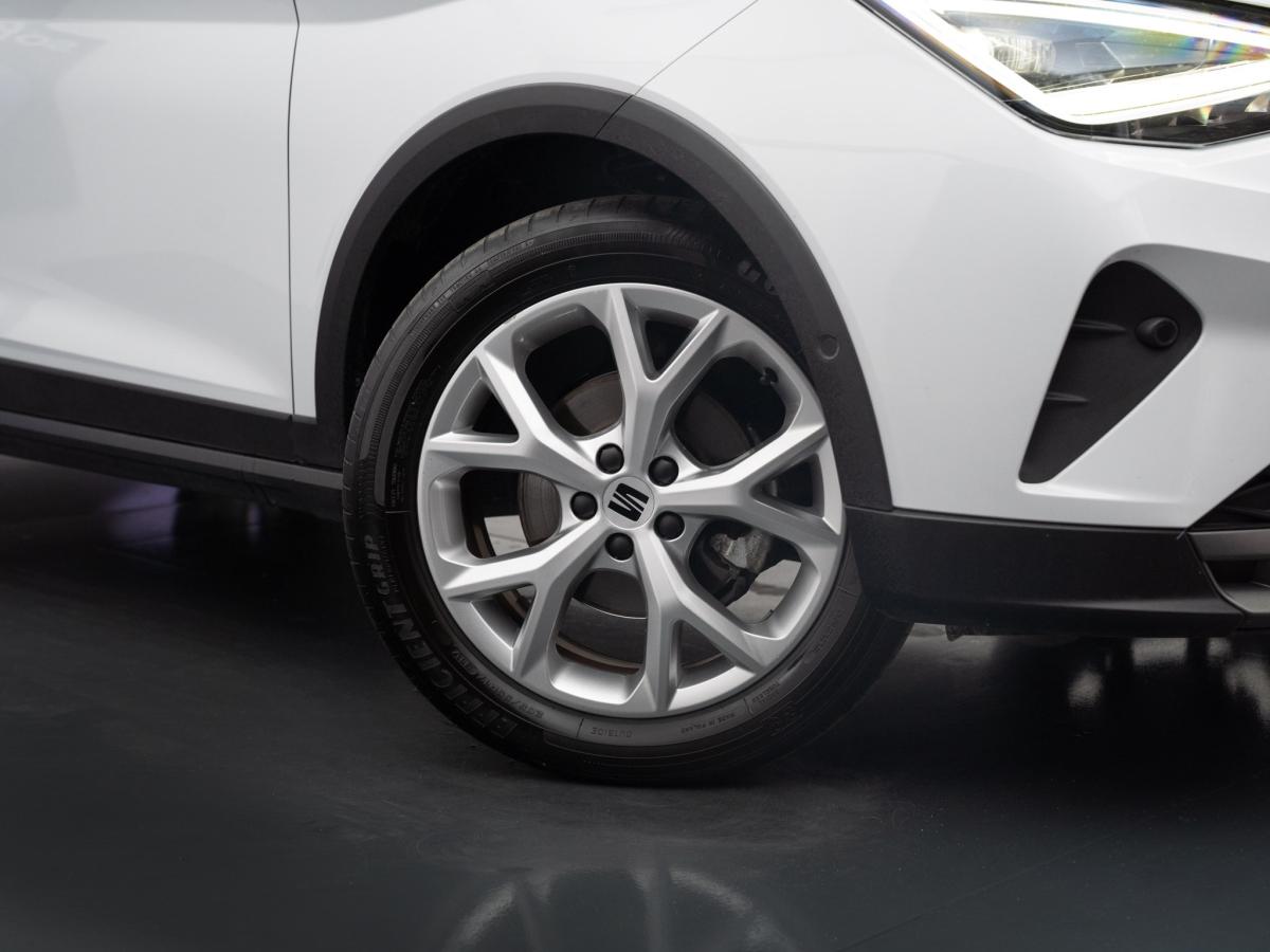 seat-arona-2023-gasolina-999cc