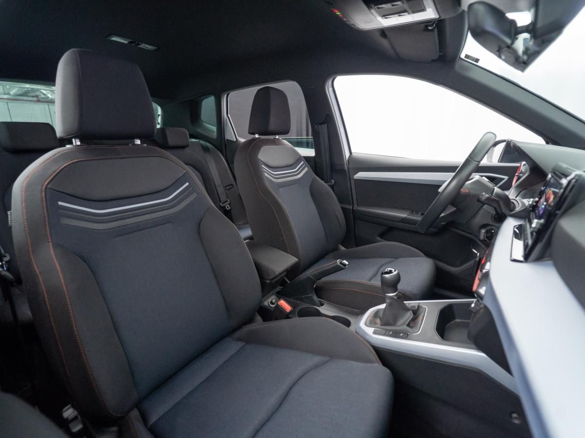 seat-arona-2023-gasolina-999cc
