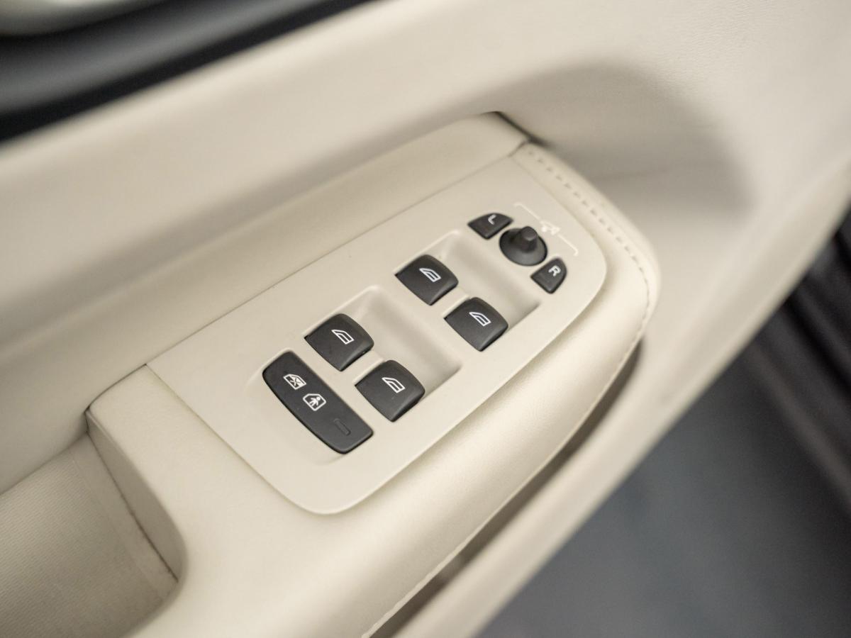 volvo-xc60-2022-hibrido-a-gasolina-1969cc