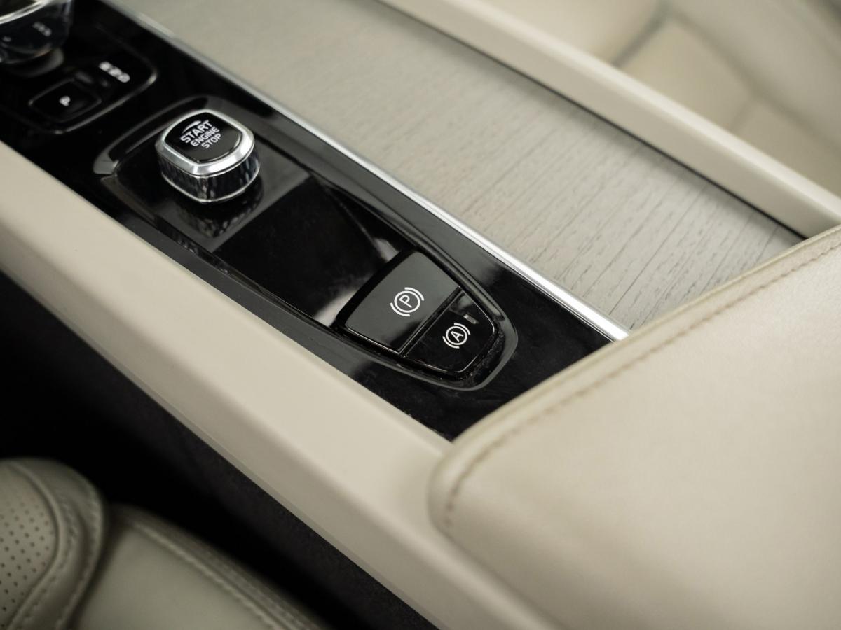 volvo-xc60-2022-hibrido-a-gasolina-1969cc
