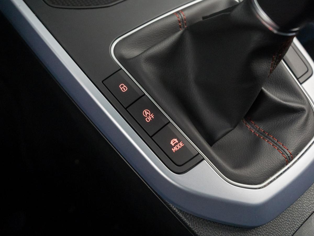 seat-arona-2022-gasolina-999cc