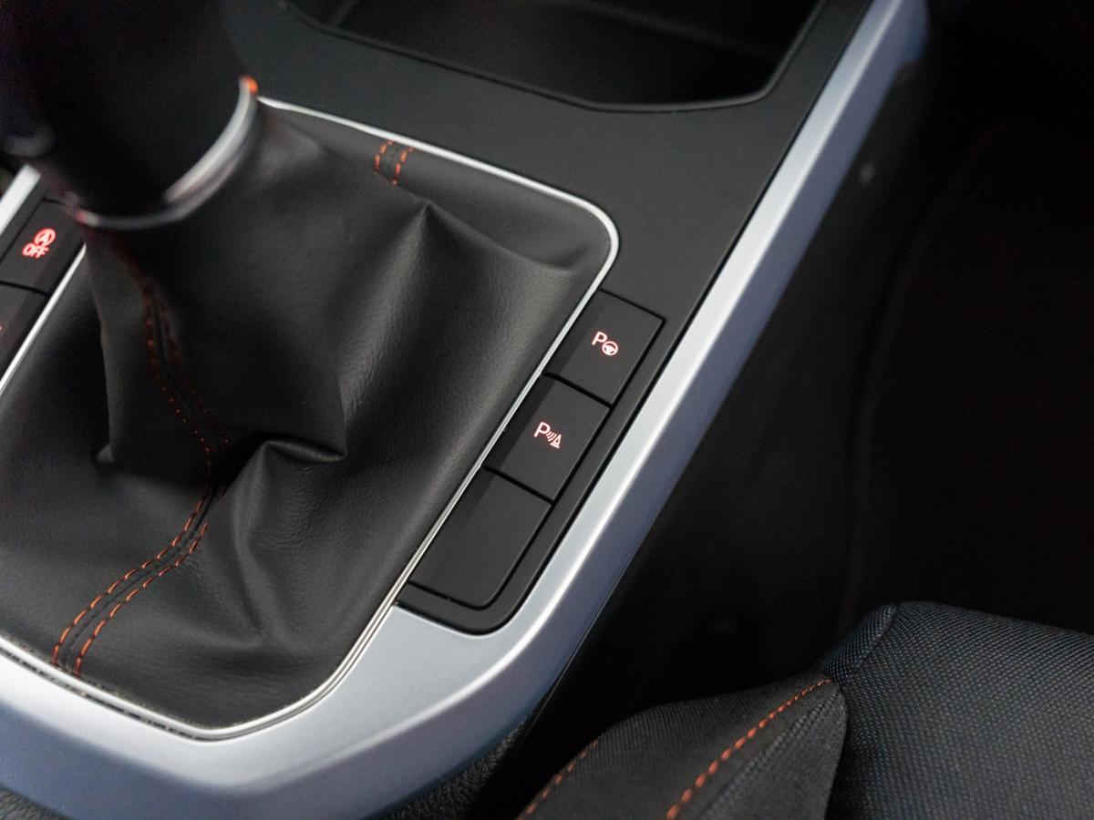 seat-arona-2022-gasolina-999cc