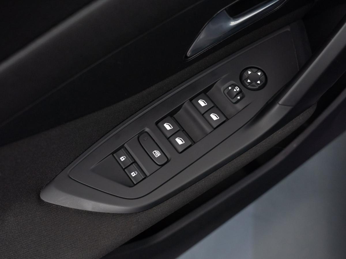 peugeot-308-sw-2025-diesel-1499cc