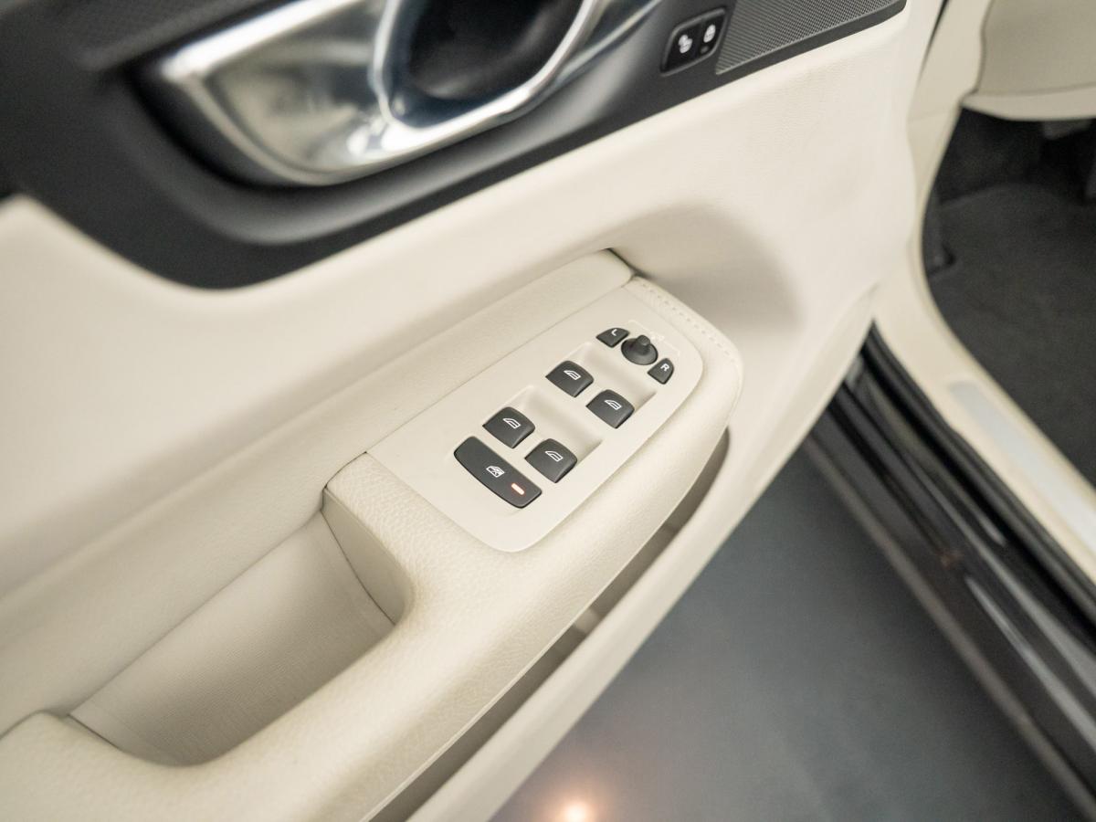 volvo-xc60-2021-hibrido-a-gasolina-1969cc