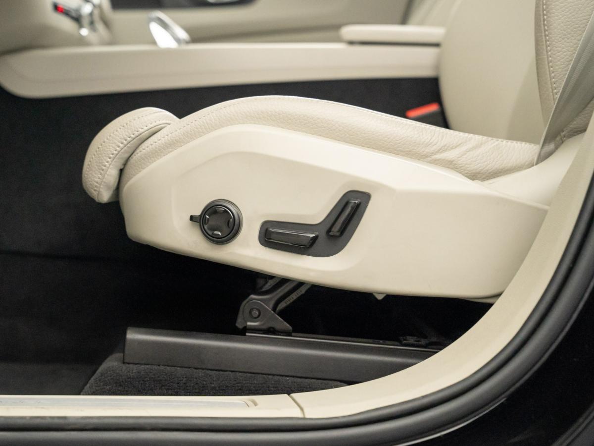 volvo-xc60-2021-hibrido-a-gasolina-1969cc