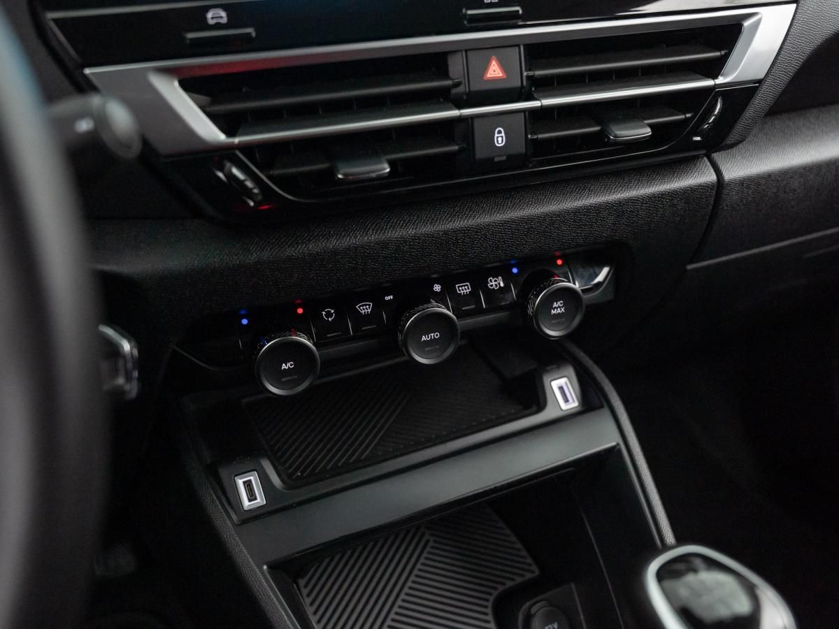 citroen-c4-2023-gasolina-1199cc