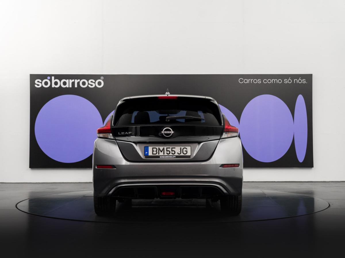 nissan-leaf-2024-eletrico-500cc
