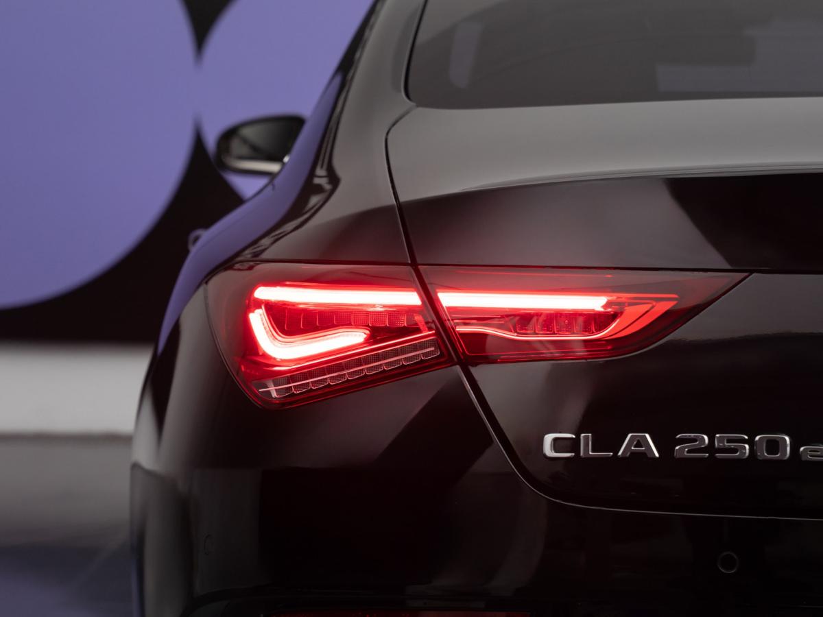 mercedes-benz-cla-2023-hibrido-a-gasolina-1332cc