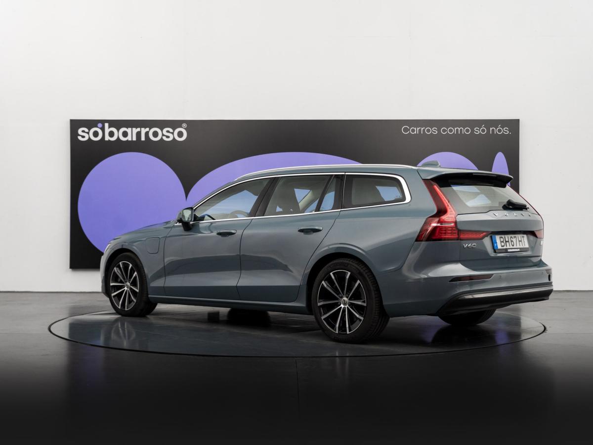 volvo-v60-2024-hibrido-a-gasolina-1969cc