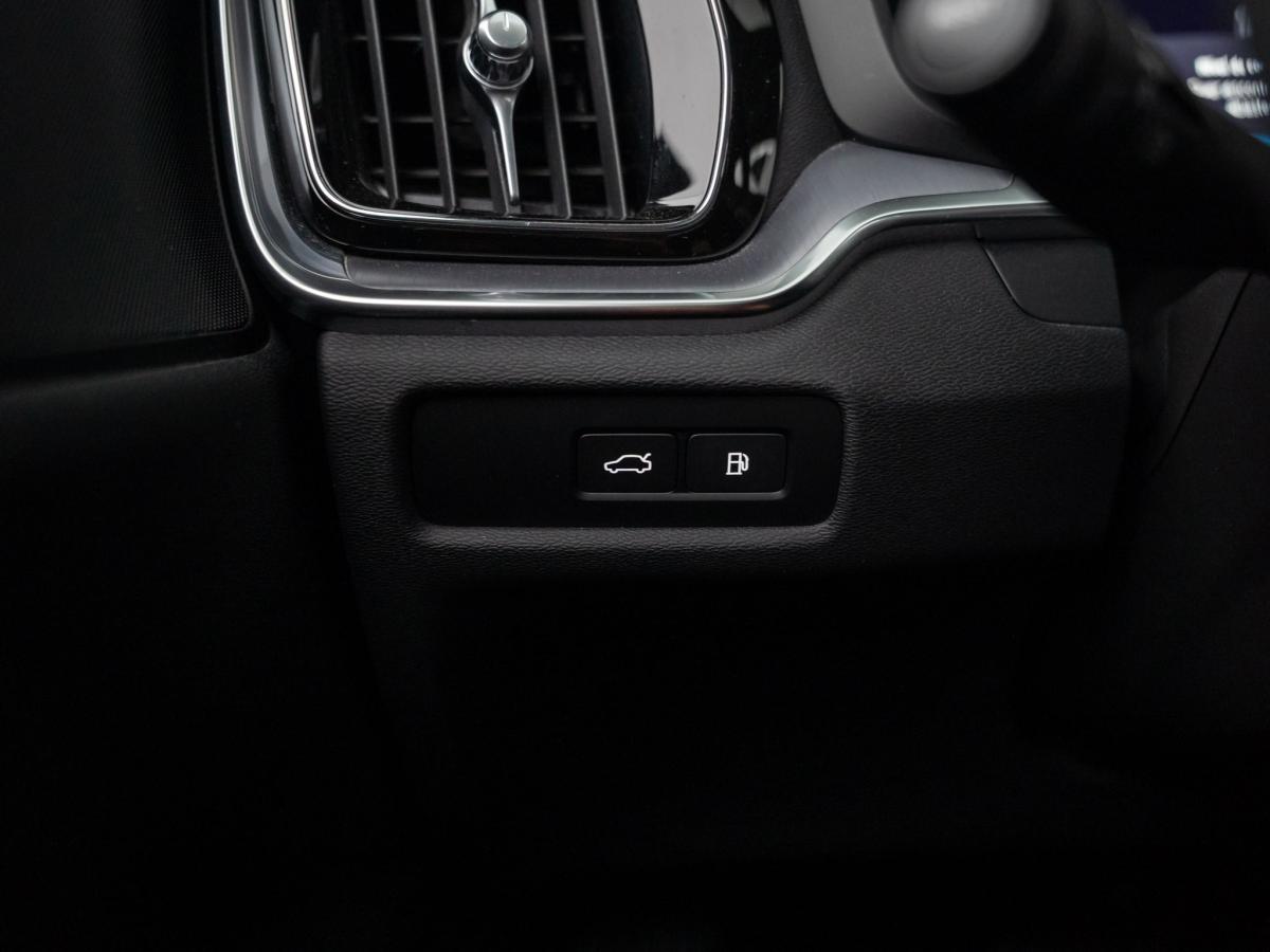 volvo-v60-2024-hibrido-a-gasolina-1969cc