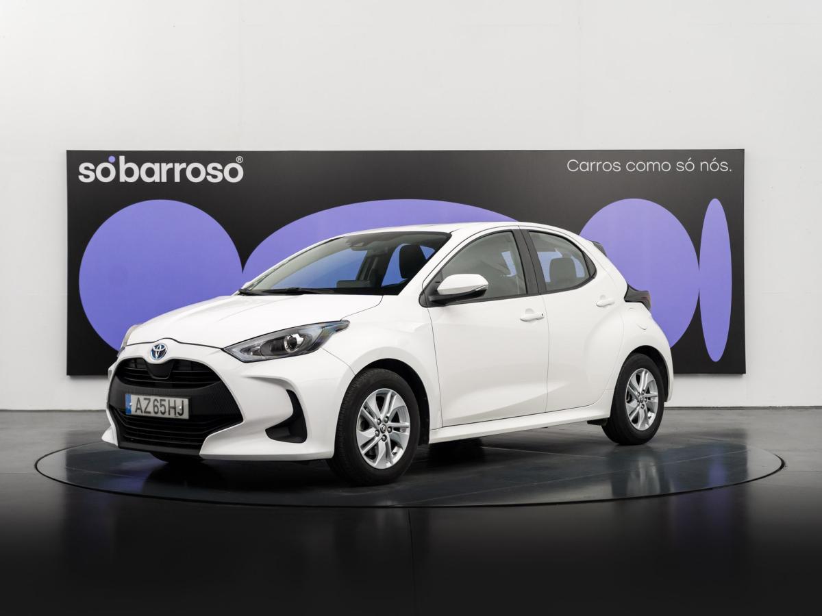 toyota-yaris-2023-hibrido-a-gasolina-1490cc