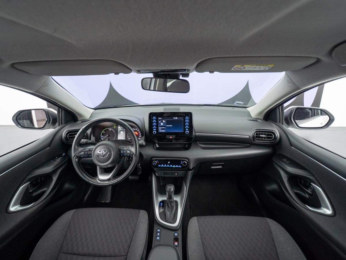 toyota-yaris-2023-hibrido-a-gasolina-1490cc