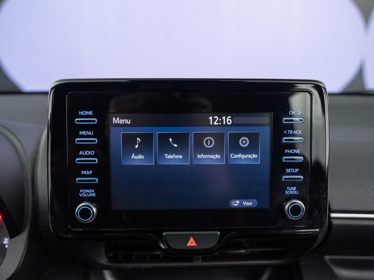 toyota-yaris-2023-hibrido-a-gasolina-1490cc
