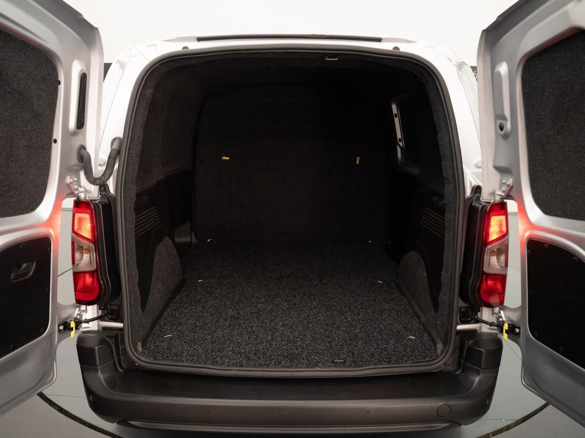 citroen-berlingo-2025-diesel-1499cc