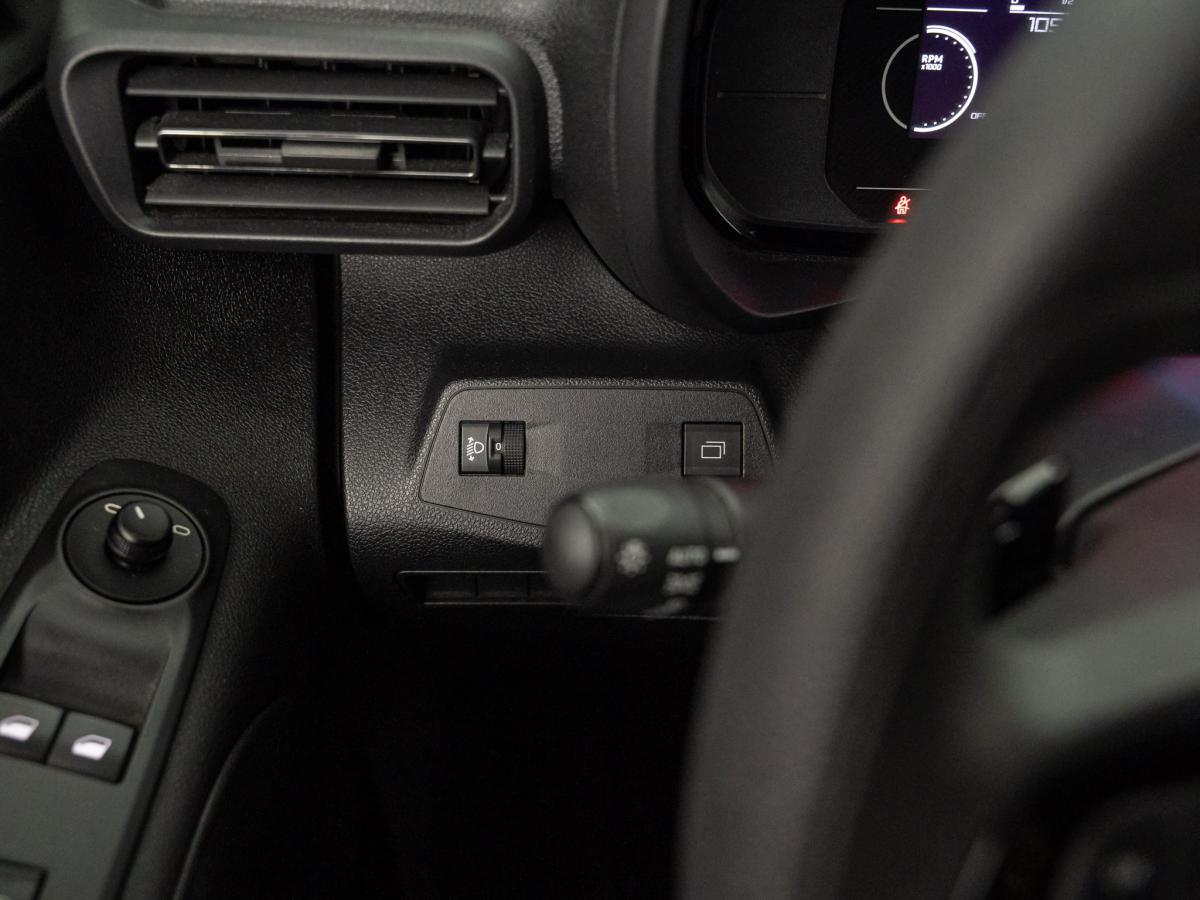 citroen-berlingo-2025-diesel-1499cc