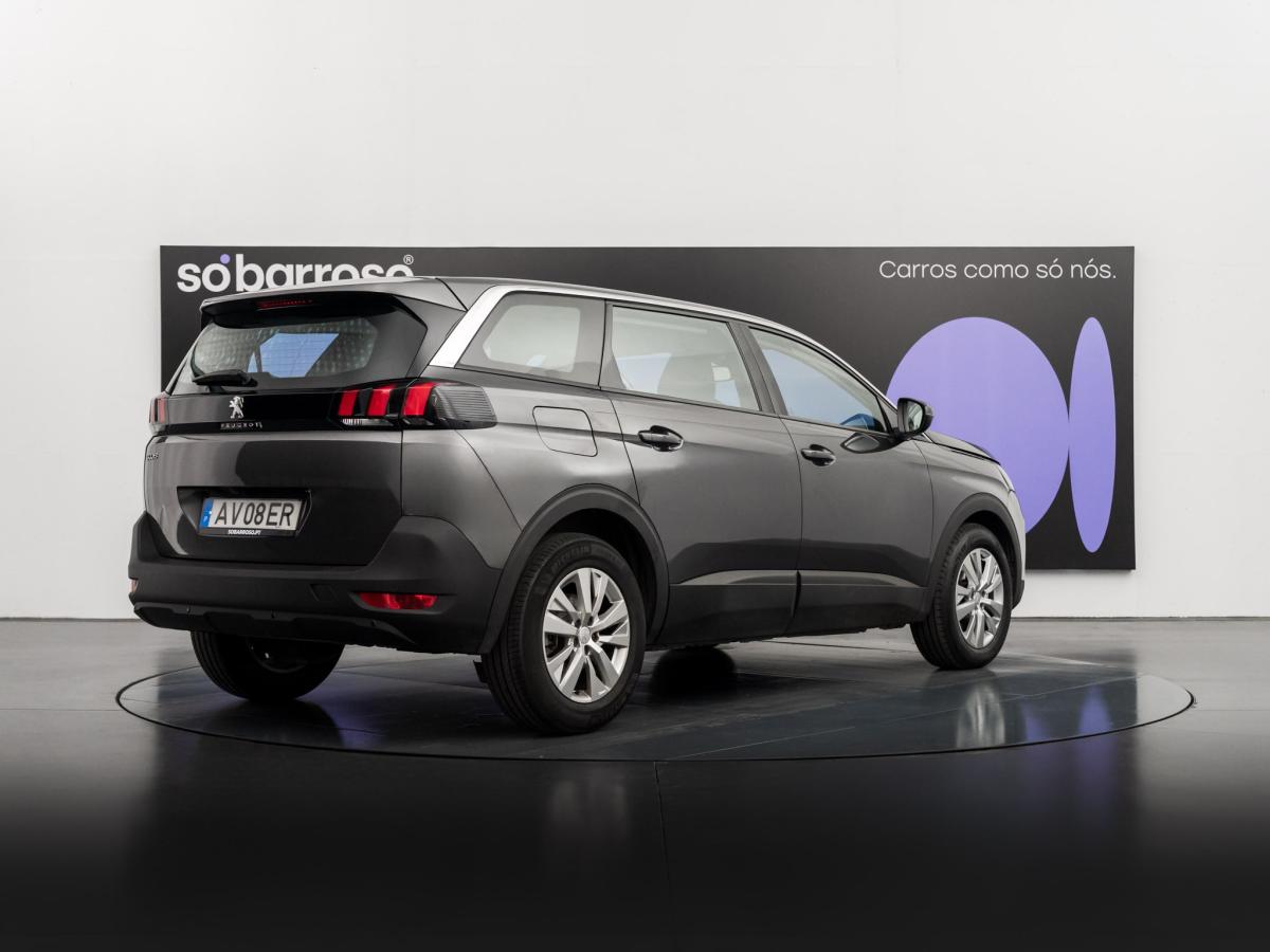 peugeot-5008-2022-diesel-1499cc