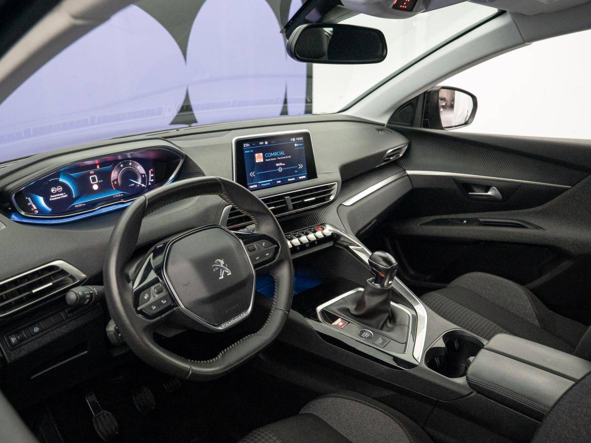 peugeot-5008-2022-diesel-1499cc