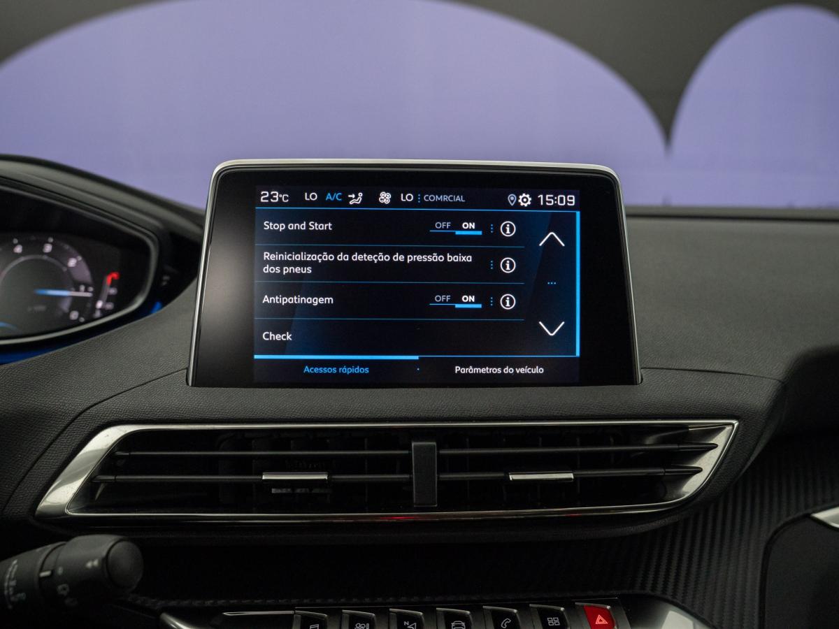 peugeot-5008-2022-diesel-1499cc
