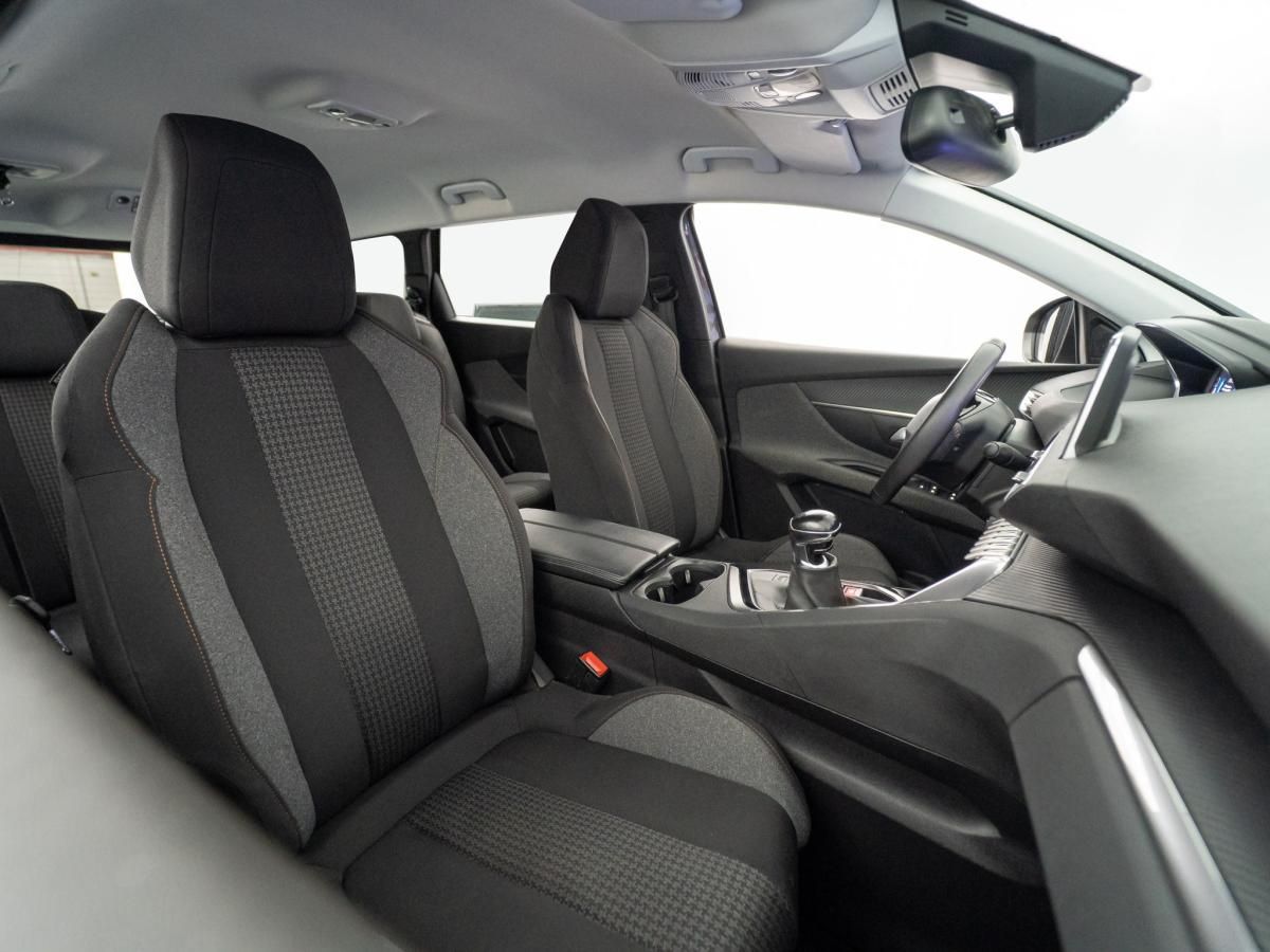 peugeot-5008-2022-diesel-1499cc