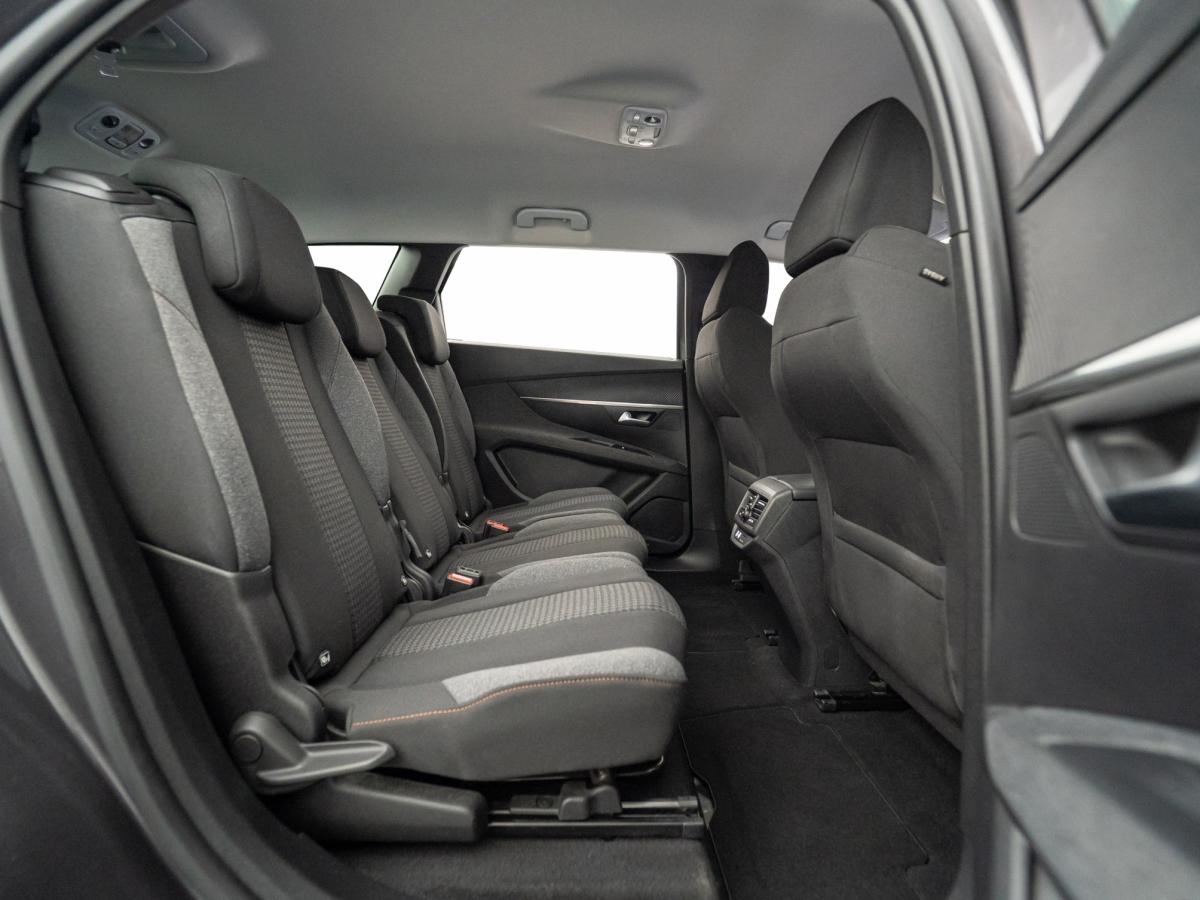 peugeot-5008-2022-diesel-1499cc