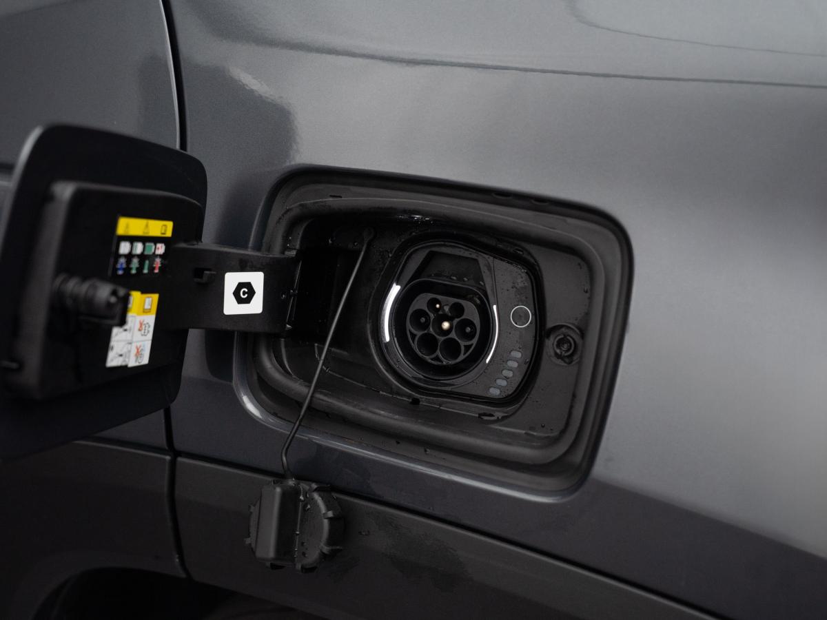 jeep-renegade-2022-hibrido-a-gasolina-1332cc