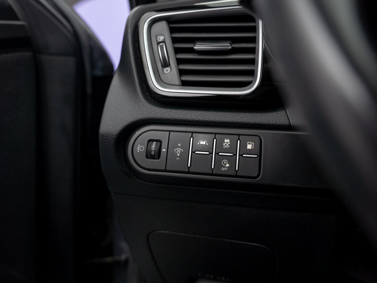 kia-ceed-sw-2022-hibrido-a-gasolina-1580cc