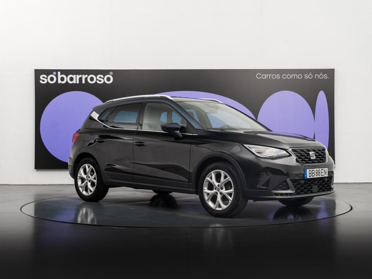 seat-arona-2023-gasolina-999cc