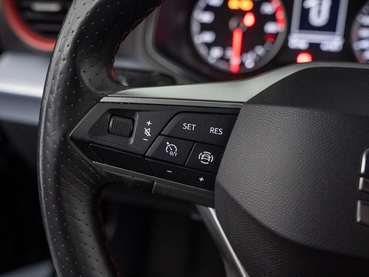 seat-arona-2023-gasolina-999cc